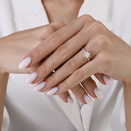 0.48 Karat Pırlanta Tektaş Yüzük