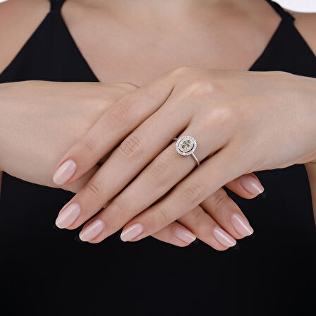 0.39 Karat Pırlanta Renkli Taşlı Yüzük