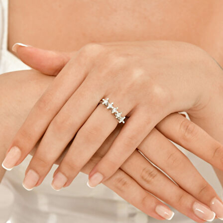 0.75 Karat Pırlanta Beştaş Yüzük