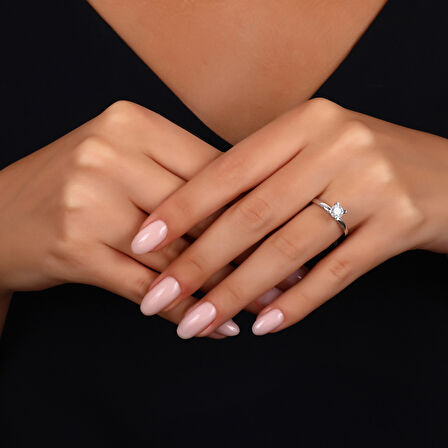 0.35 Karat Pırlanta Tektaş Yüzük