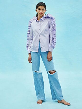 KOLLARI FIRFIR DETAYLI ÖNDEN DÜĞMELİ KADIN JADE GÖMLEK