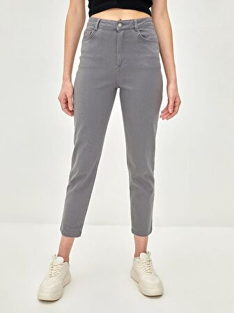 Normal Bel Slim Fit Düz Cep Detaylı Gabardin Kadın Pantolon
