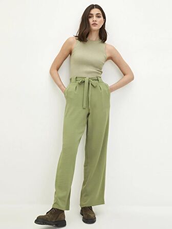 Beli Lastikli Bağlama Detaylı Gabardin Kumaş Kadın Pantolon