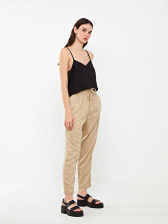 Kadın Beli Lastikli Havuç Kesim Düz Pantolon