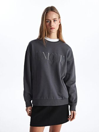 Bisiklet Yaka Nakışlı Uzun Kollu Oversize Kadın Sweatshirt