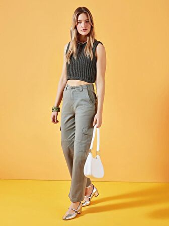 Standart Fit Gabardin Kadın Kargo Pantolon