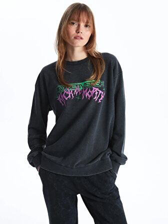 Bisiklet Yaka Rick and Morty Baskılı Uzun Kollu Oversize Kadın Sweatshirt