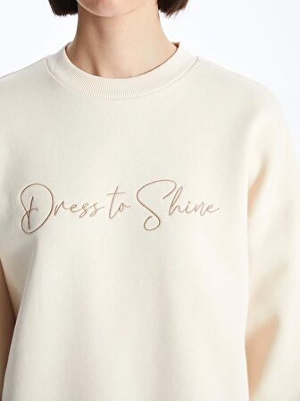 Bisiklet Yaka Nakışlı Uzun Kollu Oversize Kadın Sweatshirt