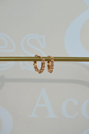 Rose Gold Top Detaylı Halka Küpe – Günlük Kullanıma Uygun, Dayanıklı Tasarım Top Detaylı Rose Halka Küpe | Günlük ve Şık