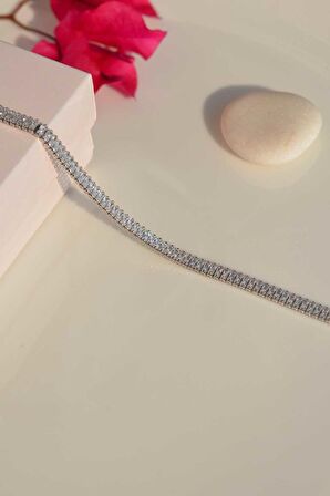 Gümüş Renk Baget Zirkon Taşlı Su Yolu Choker Kolye