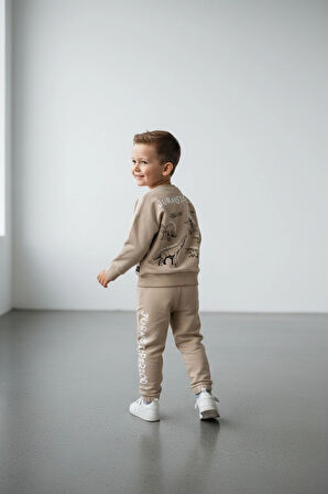 Sarakids 2 Yaş Erkek Bebek Takım – Bej Üst & Alt – Jurassic Period Baskılı Ürün 