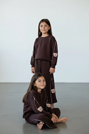 Sarakids 5-6 Yaş Kız Çocuk Takım – Kahverengi – Ayı Figürlü ve Fermuar Detaylı