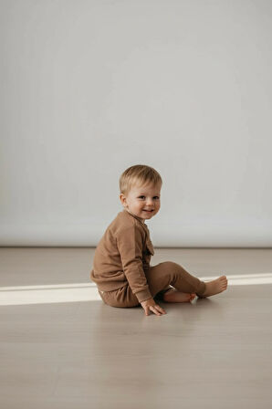 Sarakids 12 Ay Erkek Bebek Takım – Karamel – Ön Cep Detaylı