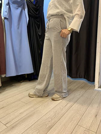 Dökümlü çizgili keten karışımlı pantolon Füme