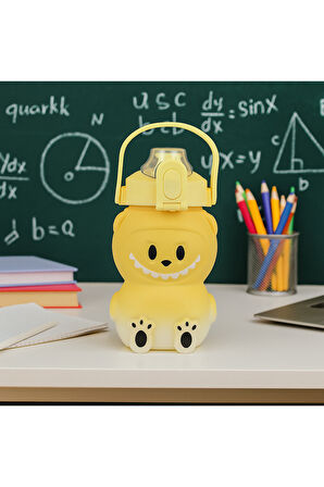 Labubu Matara Sarı 1000 ml – Sevimli Kapaklı Su Şişesi, Okul & Spor İçin Dayanıklı Su Kabı