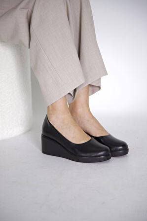 215551114-1 Siyah Deri Napa Kadın Topuklu Ayakkabı