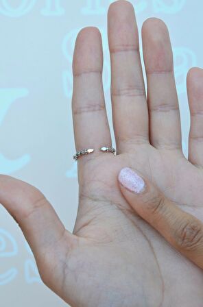 Gümüş Renkli Mini Çiçekli İnce Yüzük Eklem Yüzüğü