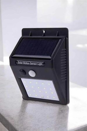 Solar Güneş Enerji Panelli Sensörlü Lamba Enerji Tasarruflu