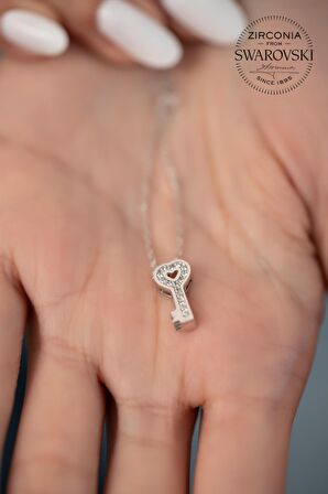 Swarovski Taşlı Kalbin Anahtarı Model Gümüş Zirconia Kolye
