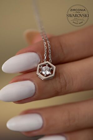 Swarovski Taşlı Altıgen Model Rodyum Kaplama Gümüş Zirconia Kolye