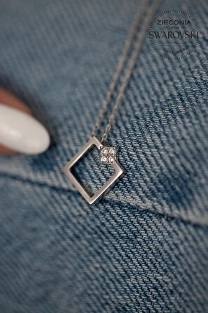 Swarovski Taşlı Kare Model Gümüş Zirconia Kolye