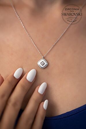 Swarovski Taşlı Kare Model Gümüş Zirconia Kolye