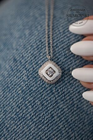 Swarovski Taşlı Kare Model Gümüş Zirconia Kolye