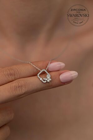 Swarovski Taşlı Çerçeveli Kelebek Model Gümüş Zirconia Kolye