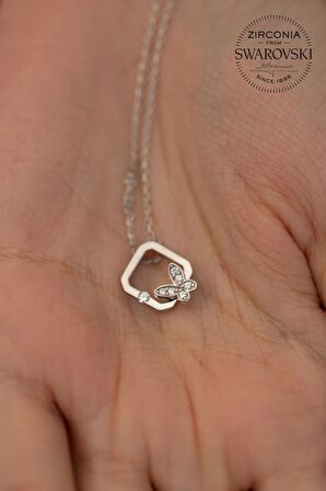 Swarovski Taşlı Çerçeveli Kelebek Model Gümüş Zirconia Kolye