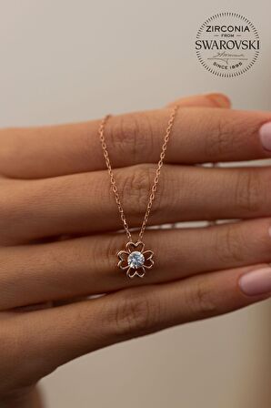 Swarovski Taşlı Yonca Model Rose Kaplama Gümüş Zirconia Kolye