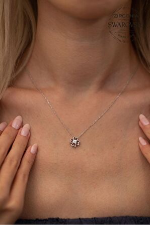 Swarovski Taşlı Yonca Model Gümüş Zirconia Kolye