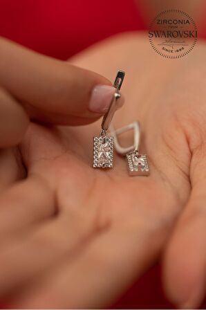 Swarovski Taşlı Dikdörtgen Baget Model Gümüş Zirconia Küpe