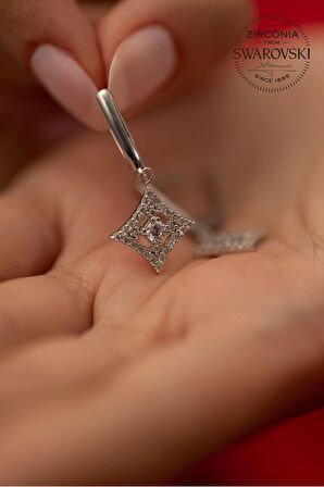 Swarovski Taşlı Kare Model Gümüş Zirconia Küpe