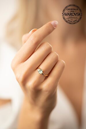 Swarovski Taşlı Tektaş Model Rose Kaplama Gümüş Crystal Yüzük