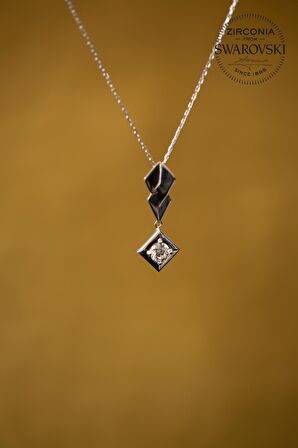 Swarovski Taşlı Şimşek Model Gümüş Zirconia Kolye