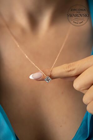 Swarovski Taşlı Kare Model Rose Kaplama Gümüş Zirconia Kolye