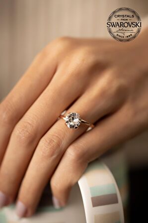 Swarovski Taşlı Tektaş Model Rose Kaplama Gümüş Crystal Yüzük