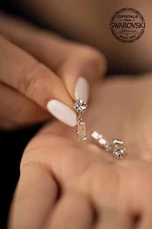 Swarovski Taşlı Çubuk ve Tektaş Model Rose Kaplama Gümüş Crystal Küpe
