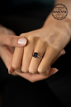 Swarovski Taşlı Baget Model Gümüş Crystal Yüzük