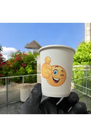 Emojili Gülen Yüz göz kırpan yüz Tek kullanımlık 7 Oz 100 Adet Karton Bardak