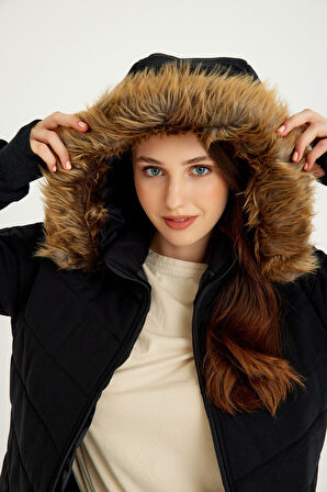 Kışlık Eldivenli Kapüşonlu Kürklü Kadın Şişme Mont