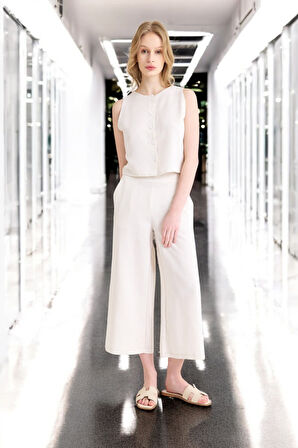 Yazlık Sırt Detaylı Kolsuz Rahat Keten Takım