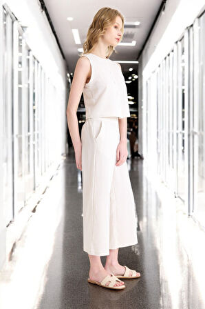 Yazlık Sırt Detaylı Kolsuz Rahat Keten Takım