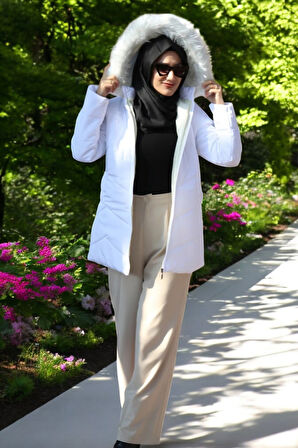 Kışlık Kürklü Su Geçirmez Kapüşonlu Şık Kadın Şişme Mont