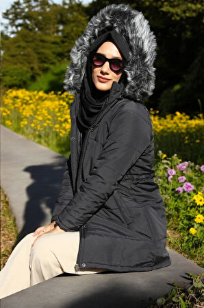 Kışlık Orta Boy Kürklü Kapüşonlu Su Geçirmez Tasarım Kadın Şişme Mont