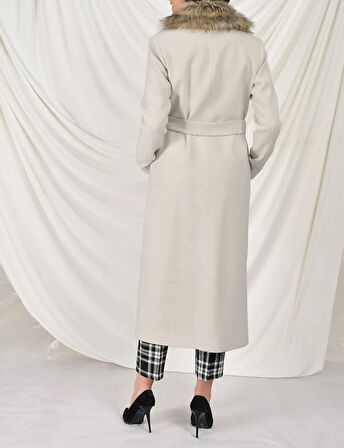 Kürk Yakalı Kaşe Kadın Kaban