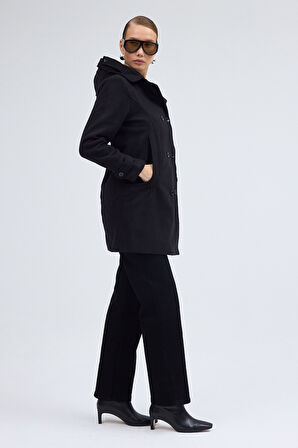 Yaka Detaylı Büyük Düğmeli Kaşe Kaban