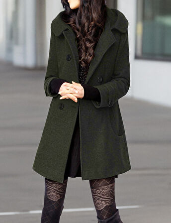 Yaka Detaylı Büyük Düğmeli Kaşe Kaban