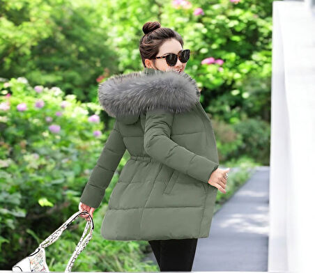 Orta Boy Kapüşonlu Kürklü Haki Şişme Mont