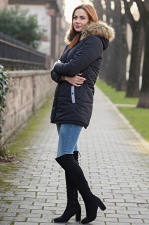 Kışlık Kapüşonu Suni Kürklü Şık Orta Boy Kadın Siyah Mont